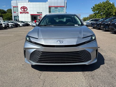 Used 2025 Toyota Camry LE FWD image 2