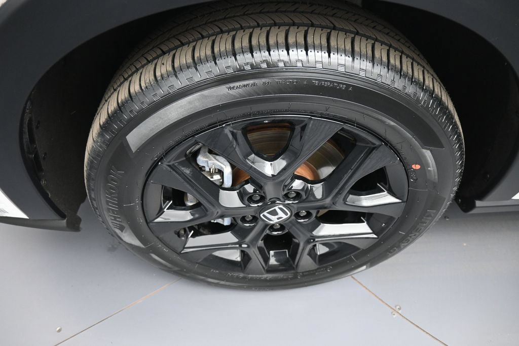Certified 2025 Honda HR-V Sport image 14