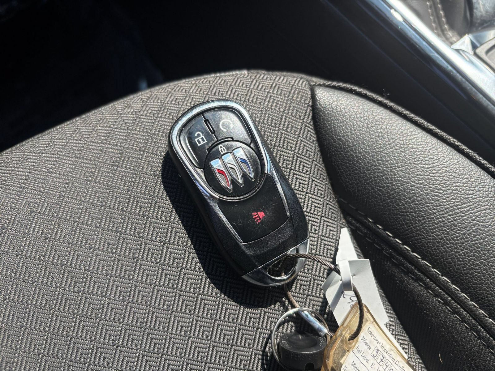 Used 2025 Buick Encore GX Preferred AWD/4WD image 20