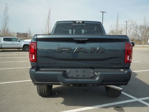New 2026 RAM 2500 Laramie AWD/4WD image 7