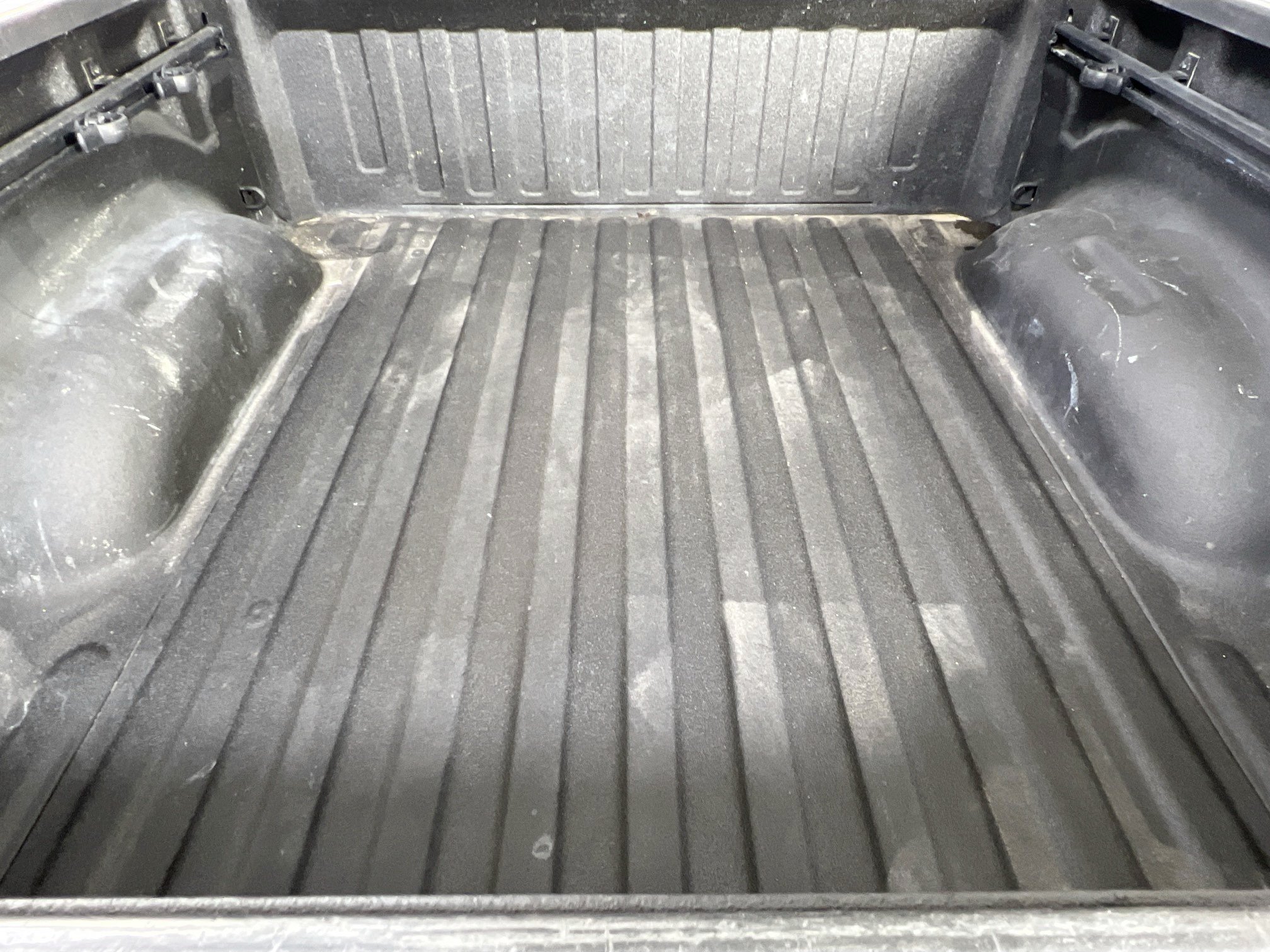 Used 2023 RAM 1500 Laramie AWD/4WD image 25
