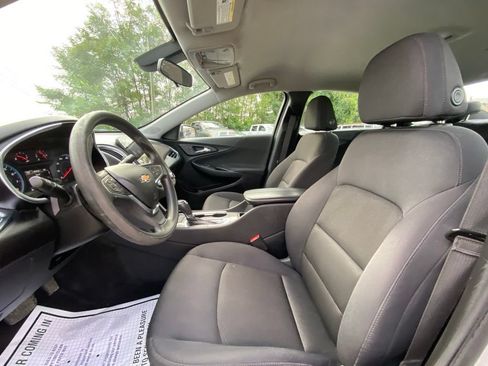 Used 2020 Chevrolet Malibu LT FWD image 27