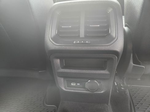 Used 2022 Volkswagen Tiguan SEL R-Line image 27