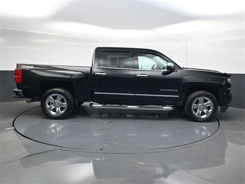 Used 2017 Chevrolet Silverado 1500 LTZ Z71 w/ LTZ Plus Package image 3