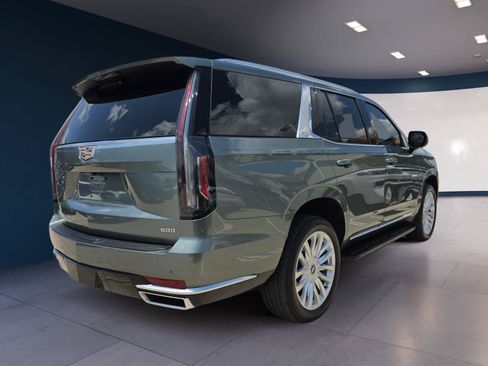 Used 2024 Cadillac Escalade Luxury RWD image 5