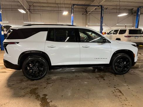 New 2026 Chevrolet Traverse RS image 4