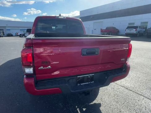 Used 2022 Toyota Tacoma SR image 8
