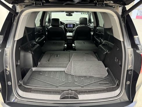 Used 2019 GMC Acadia SLT AWD/4WD image 8