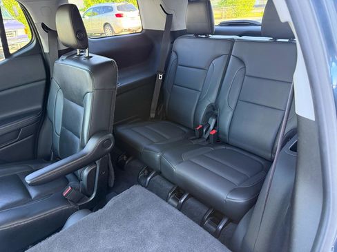 Used 2019 GMC Acadia SLT w/ Black Edition FWD image 27