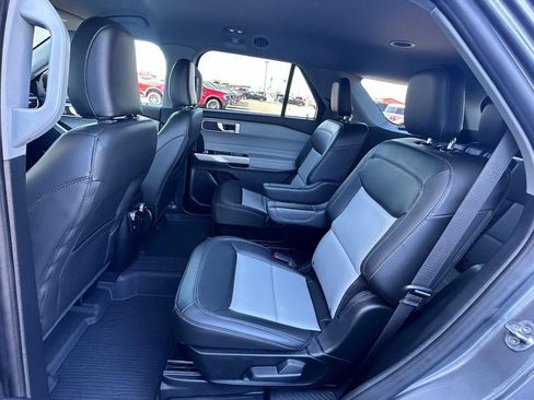 Used 2024 Ford Explorer XLT w/ Equipment Group 202A AWD/4WD image 12