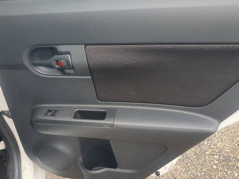 Used 2010 Scion xB FWD image 20
