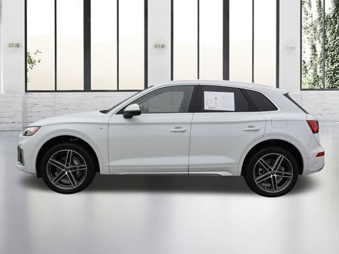 Used 2023 Audi Q5 e Prestige AWD/4WD image 2