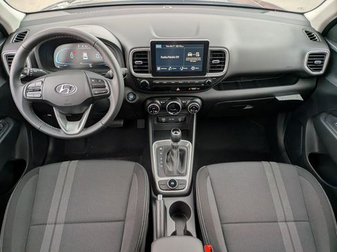 New 2025 Hyundai Venue SEL image 22
