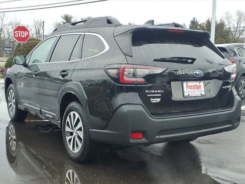 Certified 2023 Subaru Outback Premium image 5