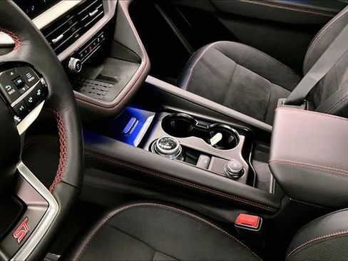 Used 2025 Ford Explorer ST AWD/4WD image 17