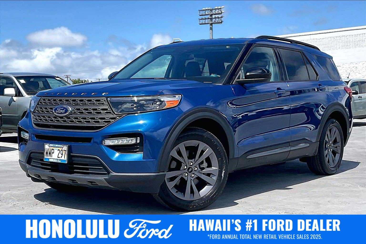 Used 2023 Ford Explorer XLT w/ Equipment Group 202A RWD image 1