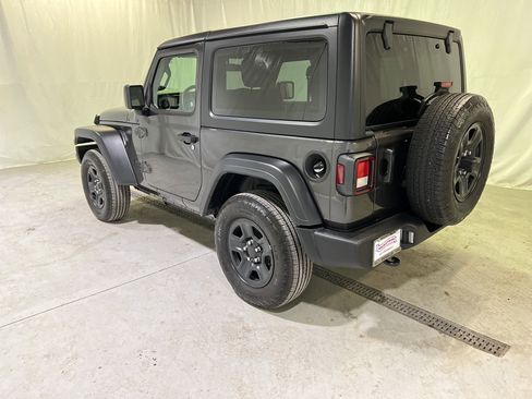 Used 2025 Jeep Wrangler Sport image 8
