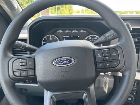 New 2026 Ford F550 4x4 Regular Cab Super Duty image 13