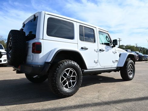New 2025 Jeep Wrangler Rubicon image 4