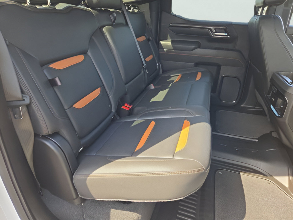 Used 2025 GMC Sierra 1500 AT4 w/ AT4 Premium Package AWD/4WD image 36