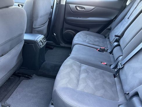 Used 2016 Nissan Rogue S image 14