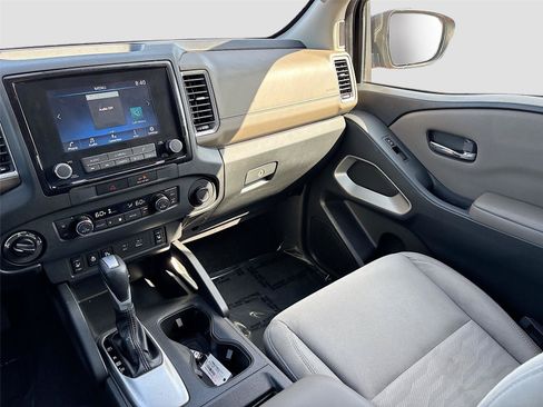 Used 2022 Nissan Frontier SV AWD/4WD image 22