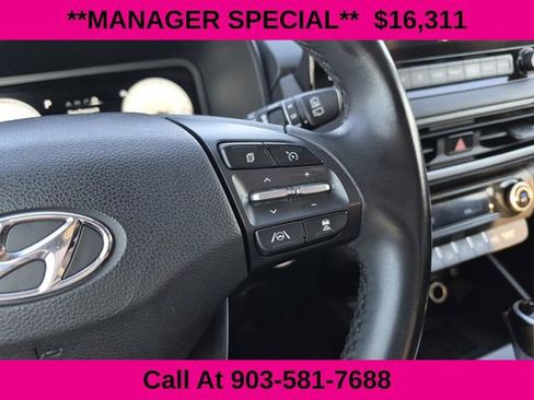 Used 2022 Hyundai Kona Limited FWD image 33