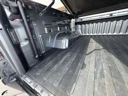 Used 2021 GMC Sierra 1500 SLT w/ SLT Premium Package AWD/4WD image 8