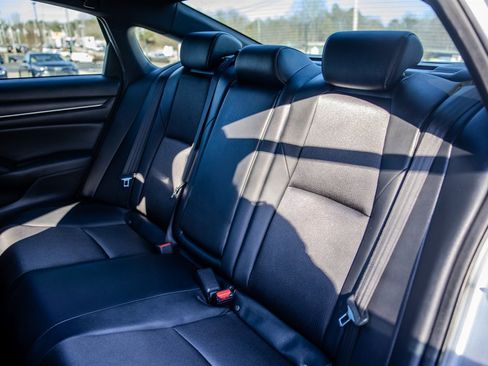 Used 2019 Honda Accord Sport image 29