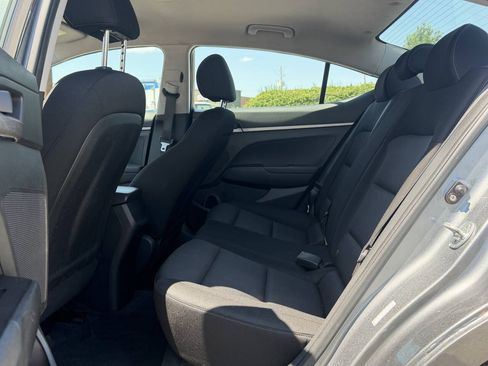 Used 2018 Hyundai Elantra SE w/ Cargo Package FWD image 15
