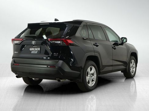 Used 2019 Toyota RAV4 XLE w/ Convenience Package image 5