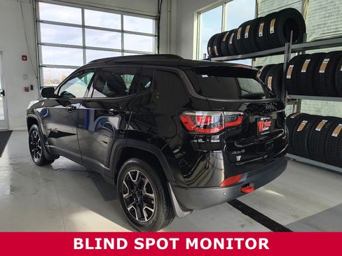 Used 2021 Jeep Compass Trailhawk image 3