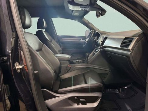 Used 2020 Volkswagen Atlas Cross Sport SEL image 25