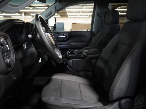Used 2022 Chevrolet Silverado 2500 Custom w/ Custom Value Package AWD/4WD image 15