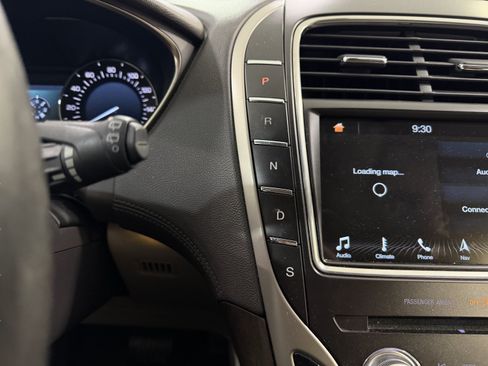 Used 2018 Lincoln MKX Select w/ Select Plus Package FWD image 14