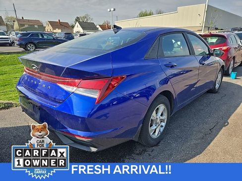 Used 2023 Hyundai Elantra SE image 3