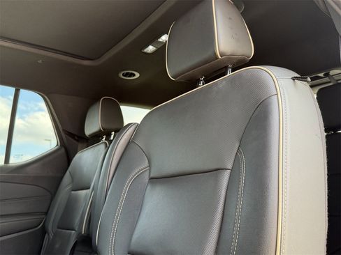Used 2023 Chevrolet Traverse Premier w/ Redline Edition image 28
