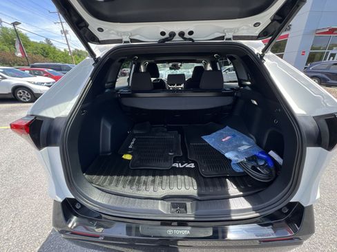 Used 2023 Toyota RAV4 SE w/ Weather & Moonroof Package AWD/4WD image 25