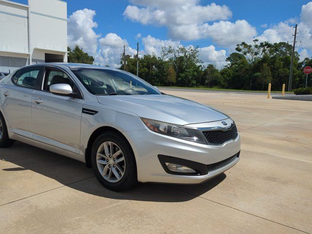 Used 2013 Kia Optima LX FWD image 3