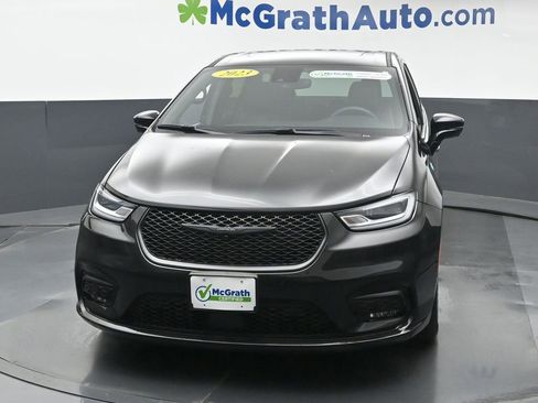 Used 2023 Chrysler Pacifica Limited w/ S Appearance Package image 5