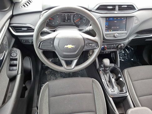 Used 2021 Chevrolet TrailBlazer LS image 11