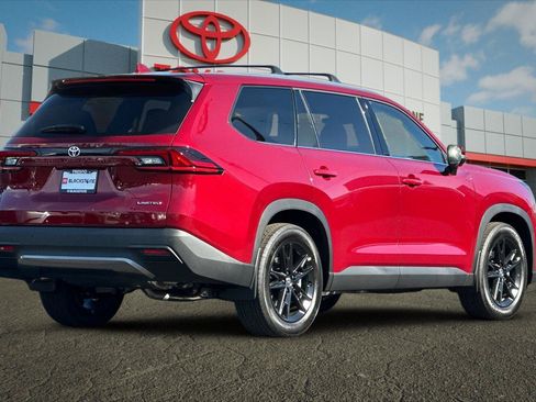 Certified 2026 Toyota Grand Highlander FWD image 3