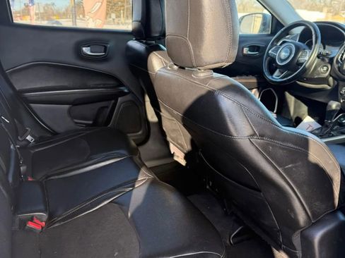 Used 2018 Jeep Compass Latitude w/ Popular Equipment Group image 17