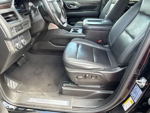 Used 2024 Chevrolet Tahoe LT RWD image 9