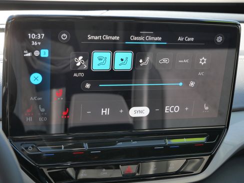 Certified 2023 Volkswagen ID.4 Pro S image 24