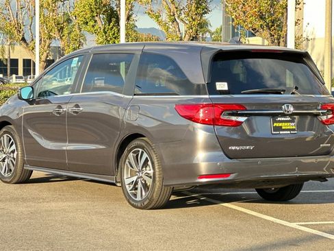 Certified 2023 Honda Odyssey Touring image 6