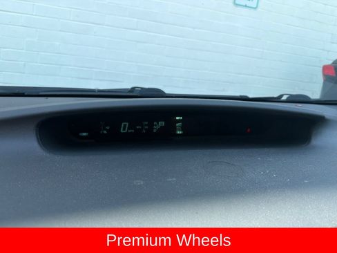 Used 2015 Toyota Prius Three FWD image 4