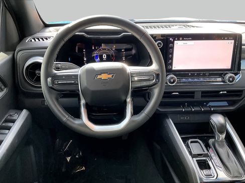 Used 2023 Chevrolet Colorado LT w/ LT Convenience Package RWD image 6