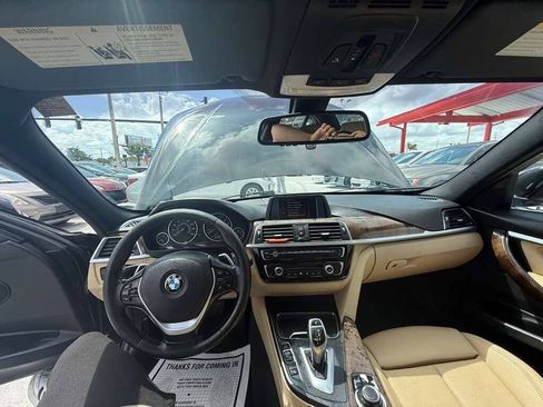 Used 2017 BMW 330i Sedan w/ Premium Package RWD image 22
