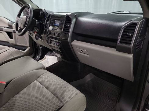 Used 2017 Ford F150 XLT image 25